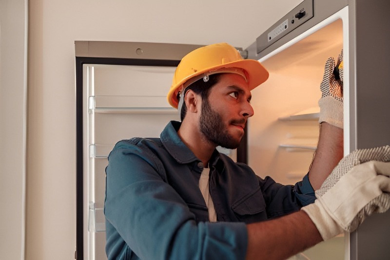 Refrigerator repair in Del Aire